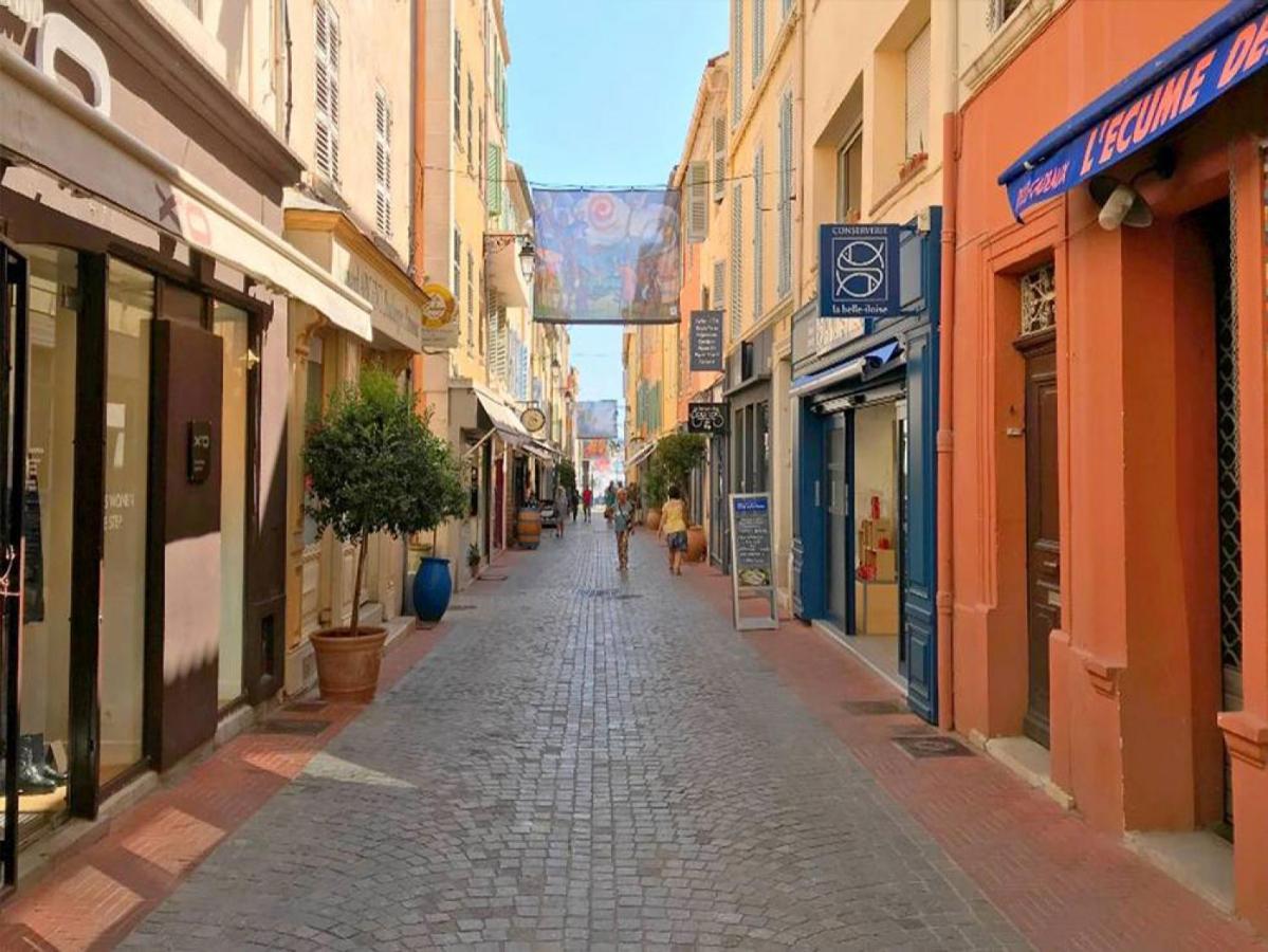 Escapade A Sanary, Au Coeur Du Village, 200M Du Port,Clim,Wifi,Parking Exterior photo
